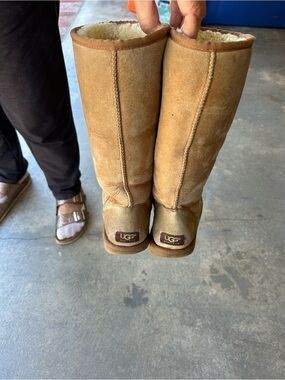 Tall Chestnut Ugg boots in women’s size 8